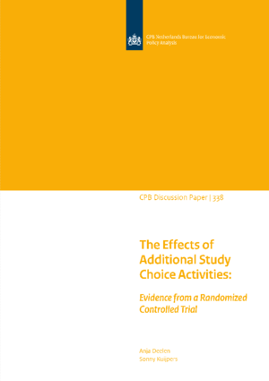 The Effects of Additional Study Choice Activities: Evidence from a Randomized Controlled Trial