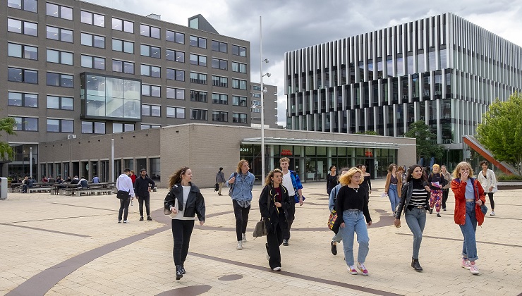 foto van studenten van de Erasmus Universiteit Rotterdam