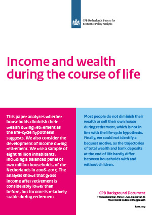 Income and wealth during the course of life