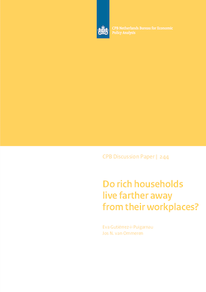 Do rich households live farther away from their workplaces?