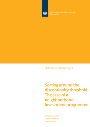 Sorting around the discontinuity threshold: The case of a neighbourhood investment programme